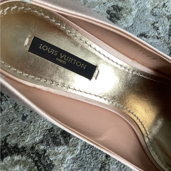 The most DRESSY pumps on Earth 🔥🔥🔥 - Picture 13 of 14